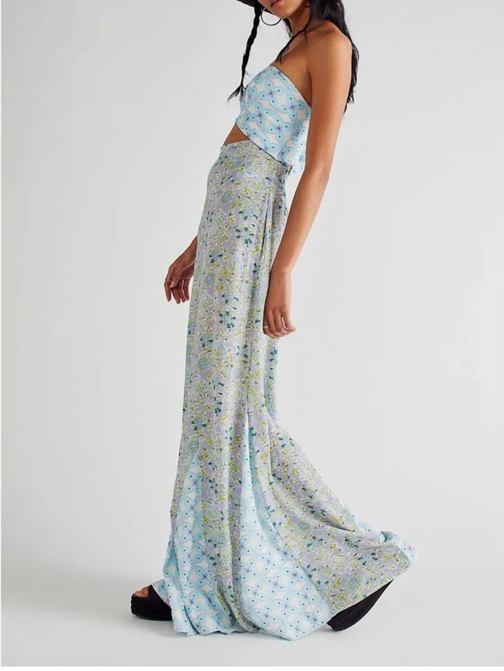 Juliet Wide-Leg Floral Printed Jumpsuit — Light Blue & Lavender - Picture 2 of 2